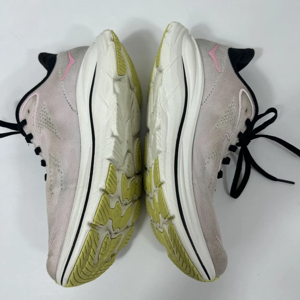 Hoka One One hoka one